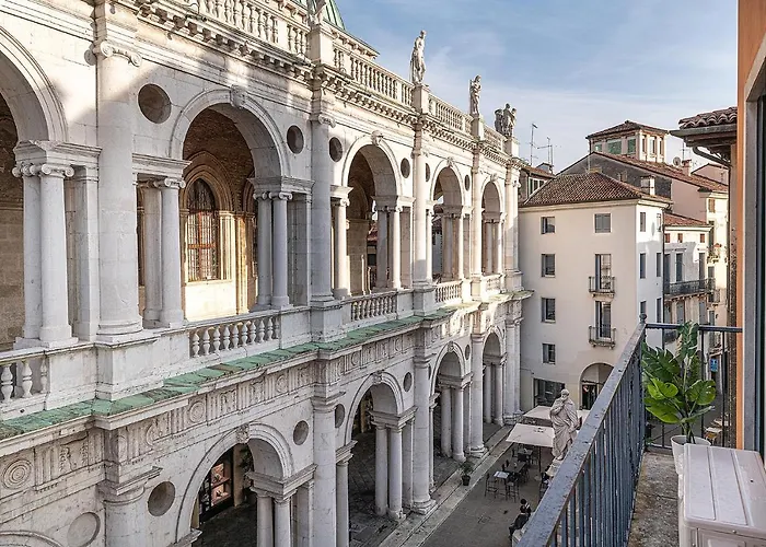 Palladiana, La Vista Di Vicenza